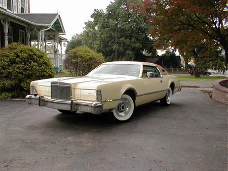 Lincoln's personal luxury coupe the 1976 Lincoln Continental Mark IV 